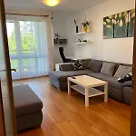 아파트 Spacious 1-bedroom With Private Parking *
