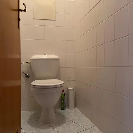 Apartment Spacious 1-bedroom With Private Parking *