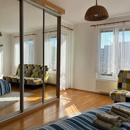 Spacious 1-bedroom With Private Parking * Prag