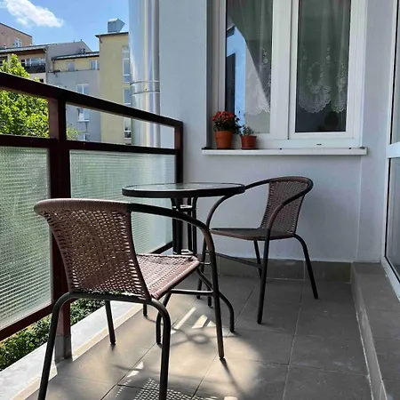 Appartement A Large 1 Bedroom With An Available Private Parking Prague