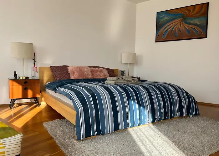 Spacious 1-bedroom With Private Parking براغ