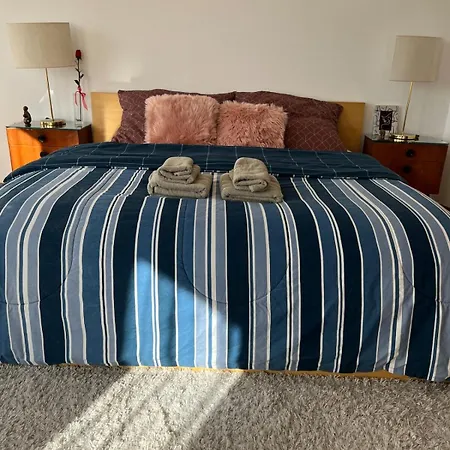 A Large 1 Bedroom With An Available Private Parking