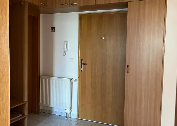 Spacious 1-bedroom With Private Parking * Praha