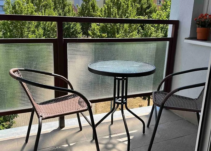 Spacious 1-bedroom With Private Parking * Praha