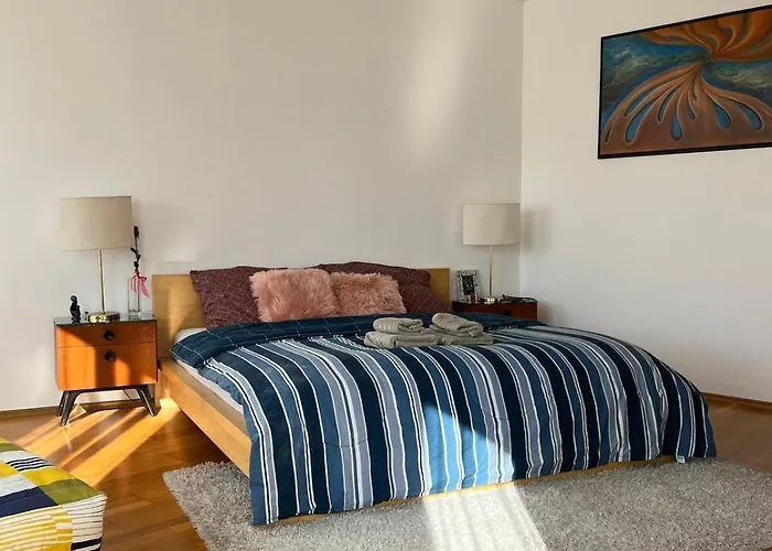 Spacious 1-bedroom With Private Parking Apartmán *