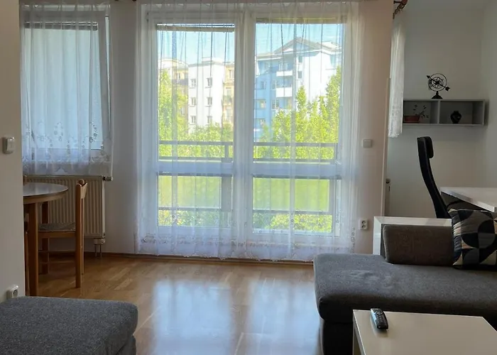 Spacious 1-bedroom With Private Parking Praha
