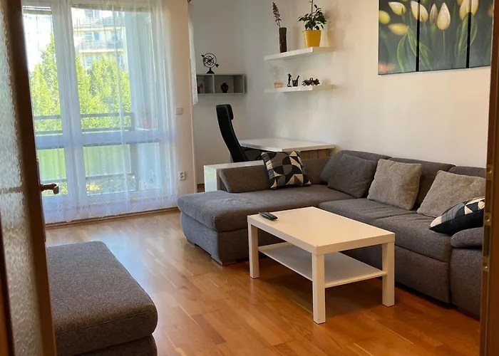 Apartmán Spacious 1-bedroom With Private Parking *